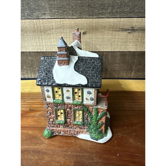 Enchanted Forest Christmas Village Glass Window House Ye Old Cobbler In Box - Picture 5 of 8